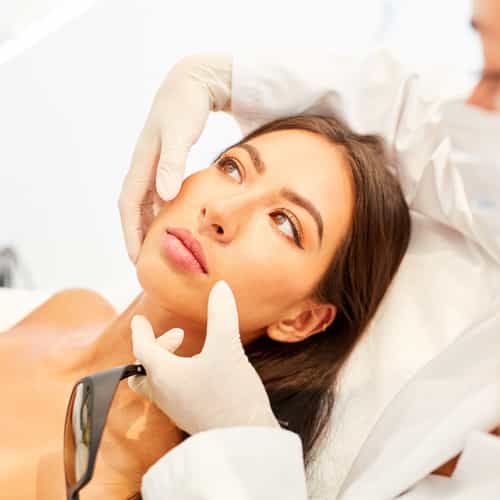 De los BBL a los liftings faciales: ¿Por qué Colombia domina la escena de la cirugía plástica?